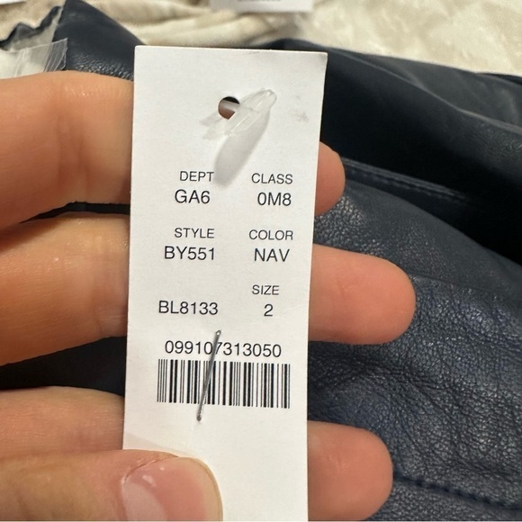 J crew Collection pleated trouser short in leather - Picture 5 of 5